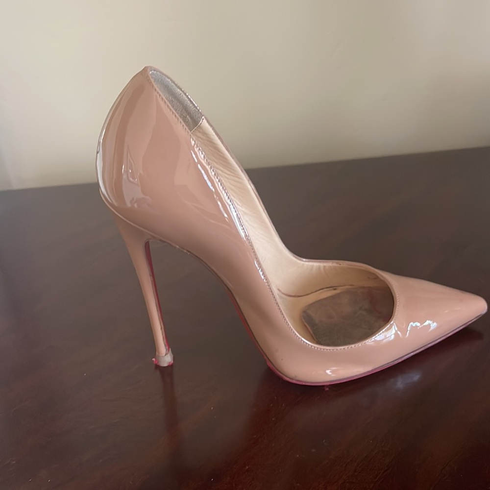 Christian Loubs - ONE SHOE WORN